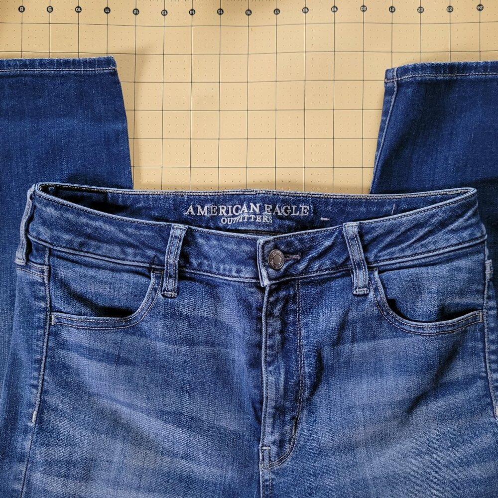 American Eagle Outfitter Blue Denim Jeans MIsses Size 10 XL